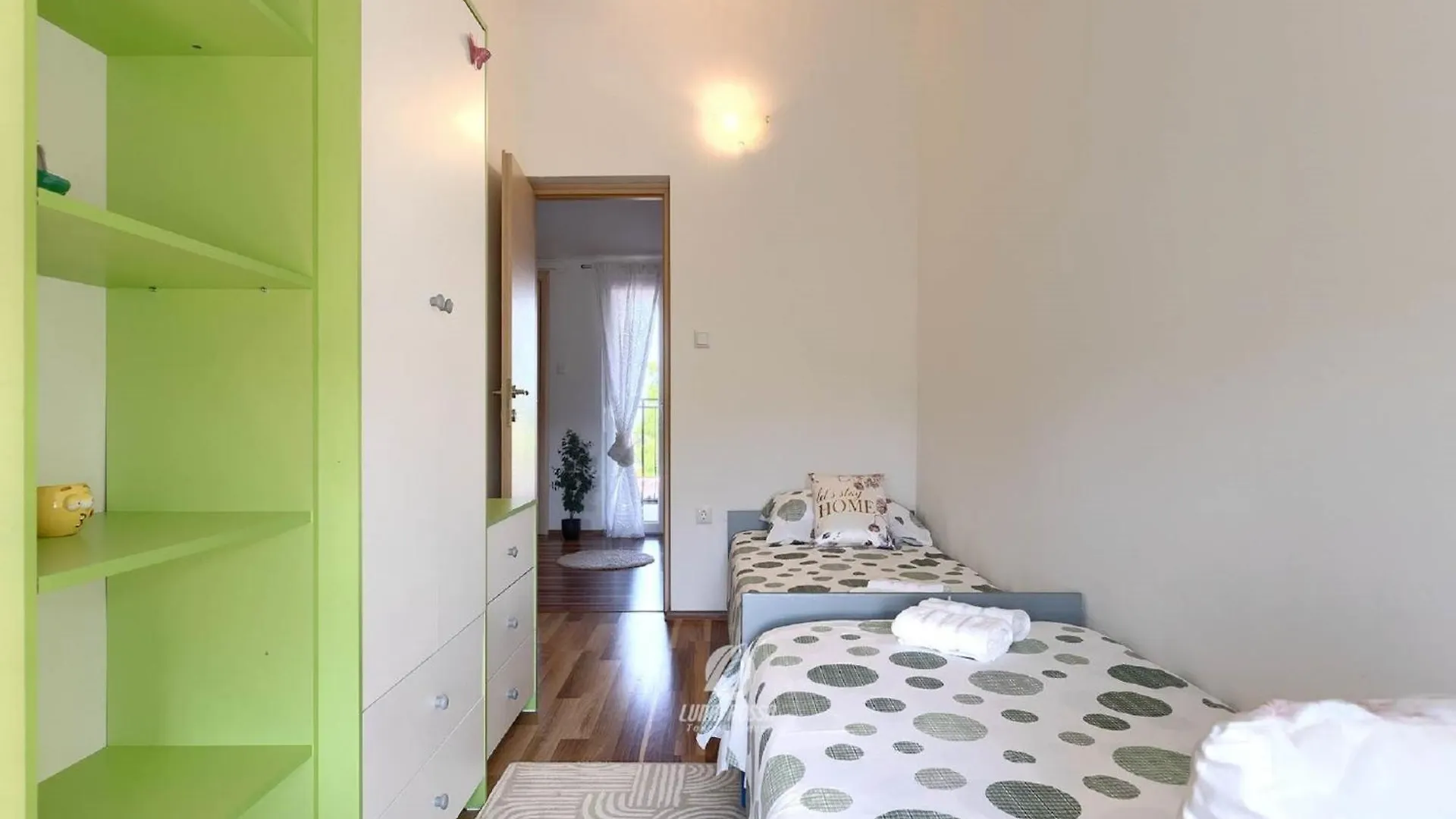 Spacious Home With Bubble Bath And Garden Vodnjan Apartment