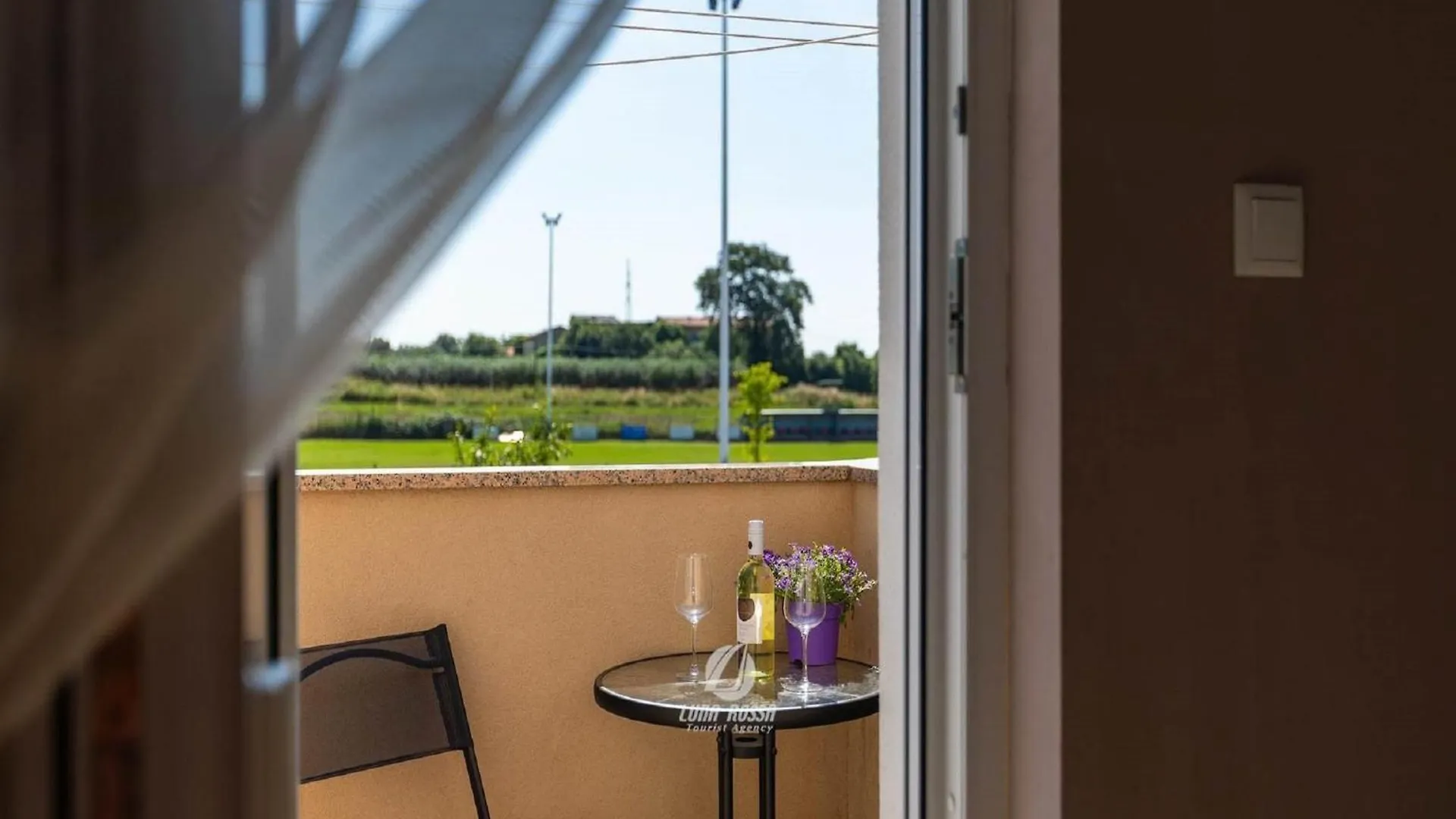 Apartment Spacious Home With Bubble Bath And Garden Vodnjan