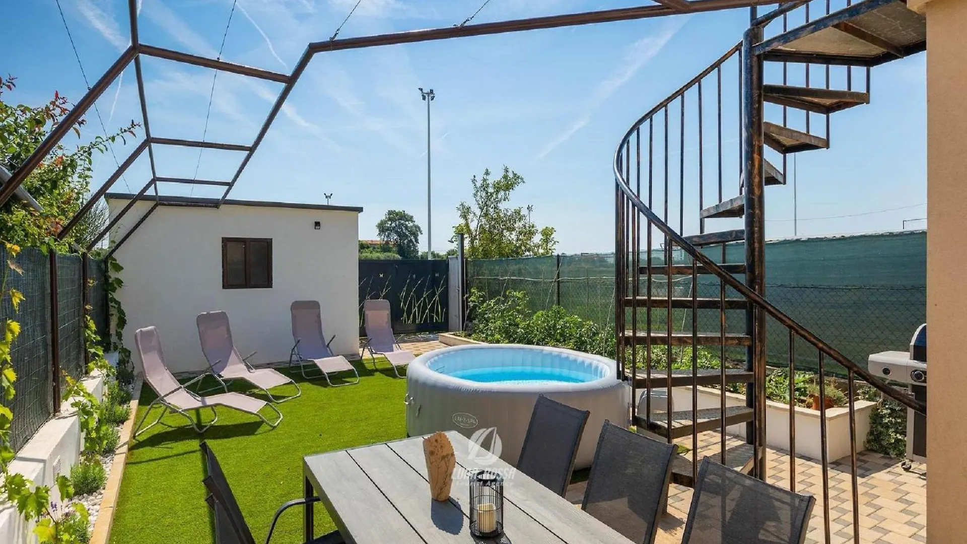 Spacious Home With Bubble Bath And Garden Vodnjan Apartment